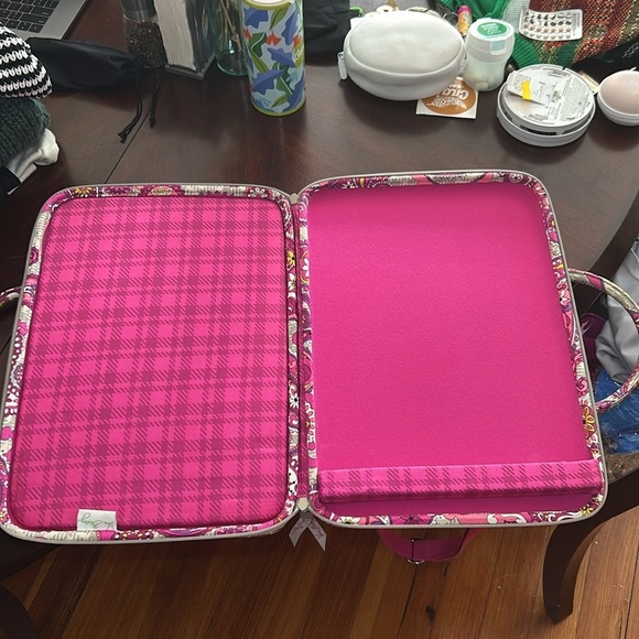 Vera Bradley 17" Hard Laptop Bag - Picture 8 of 9